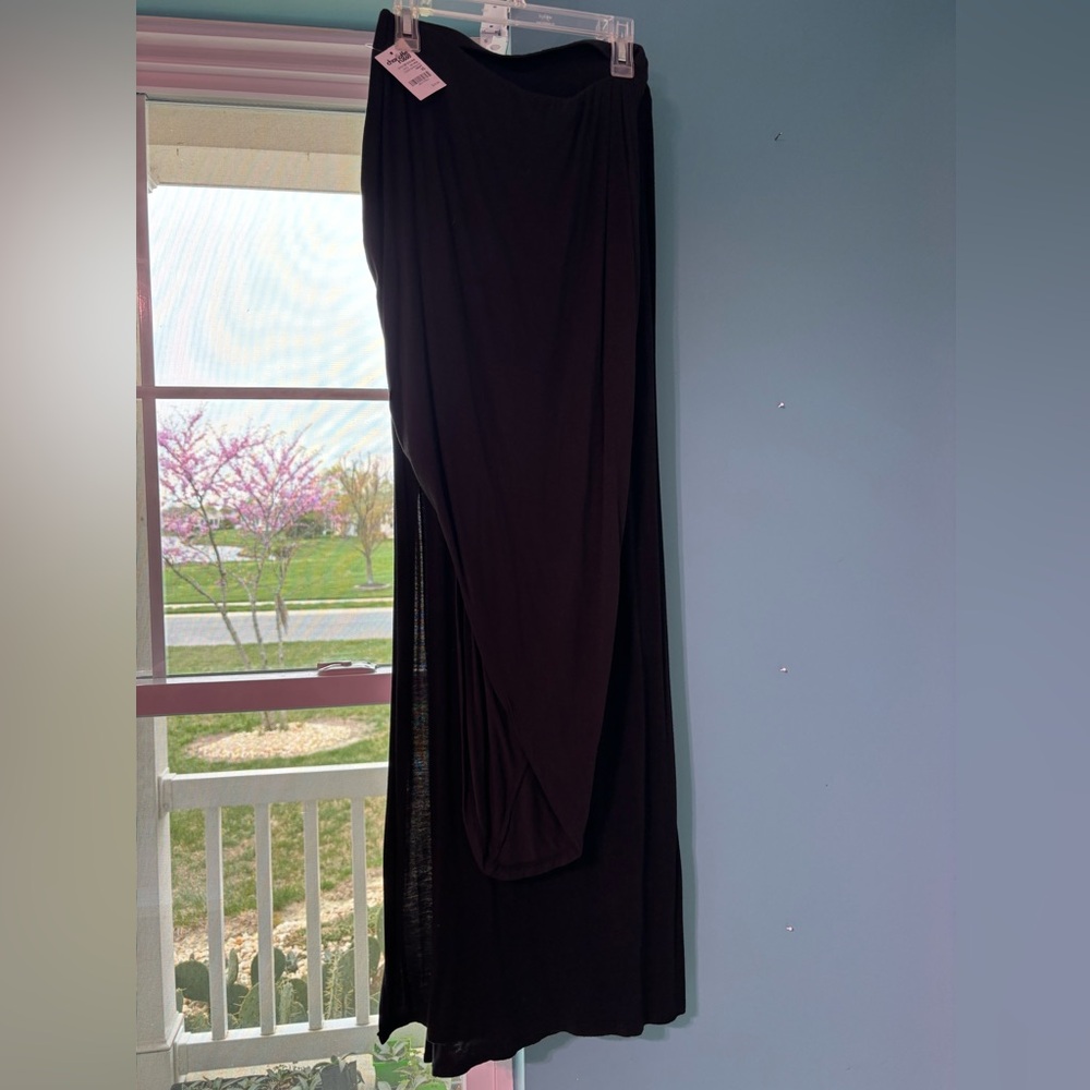 High low black skirt